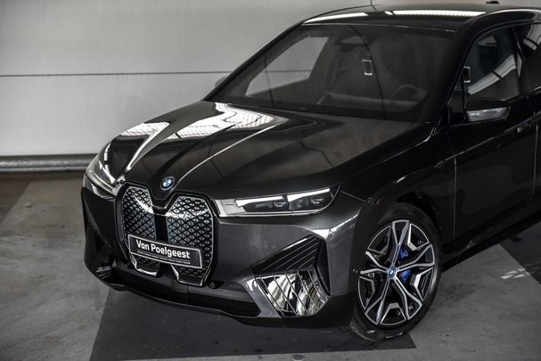 BMW iX xDrive50 385 kW image number 21