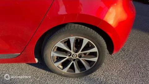 Car image 20