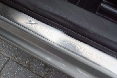 Car image 37