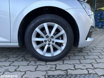 Car image 29