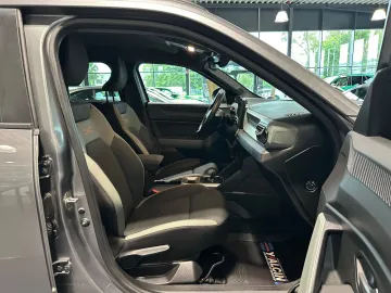 Car image 48