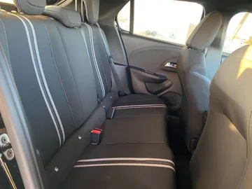 Car image 25