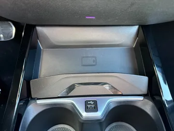 Car image 37