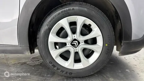 Car image 20