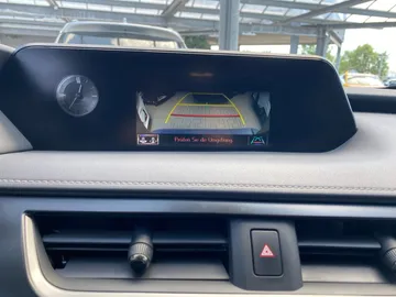 Car image 28
