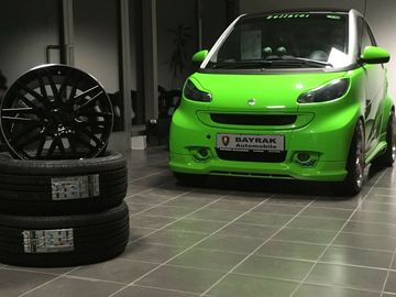 Car image 21