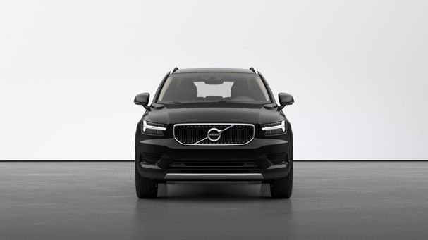 Volvo XC40 T2 Momentum 95 kW image number 1