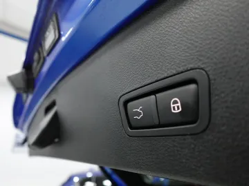 Car image 39