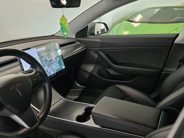 Tesla Model 3 Long Range AWD 324 kW image number 13