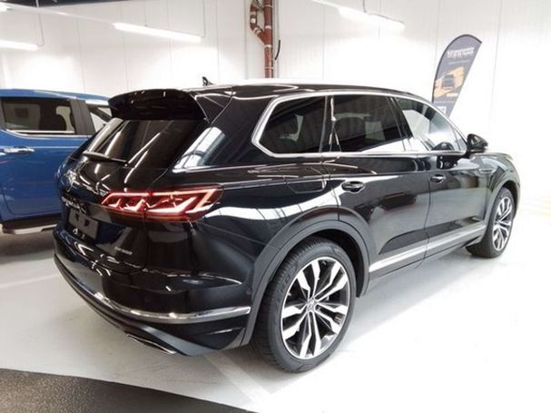 Volkswagen Touareg 3.0 TSI eHybrid 4Motion 280 kW image number 2