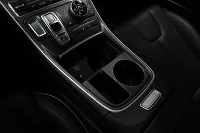 Car image 28