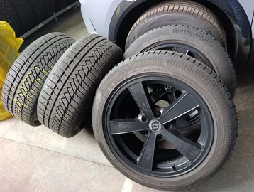 Car image 29