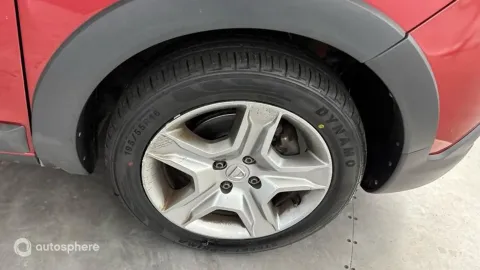 Car image 20