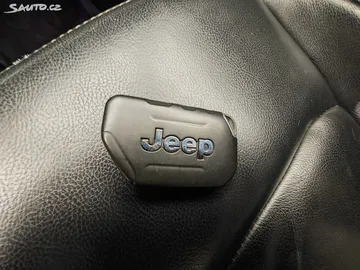Car image 40