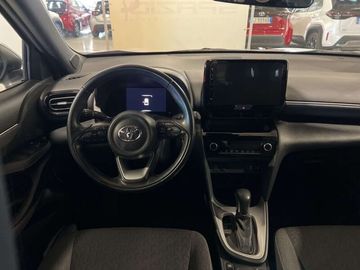 Car image 12