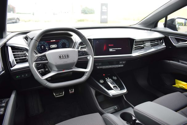 Audi Q4 45 quattro e-tron S-line 195 kW image number 5