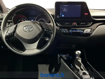 Car image 15