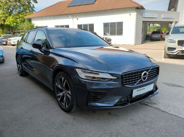 Volvo V60 T6 R Design AWD Recharge 251 kW image number 2