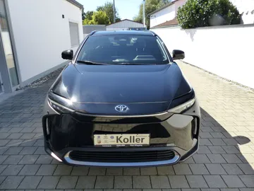 Car image 3