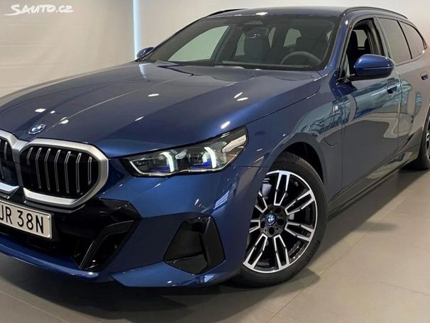 BMW 530e Touring M Sport 220 kW image number 1