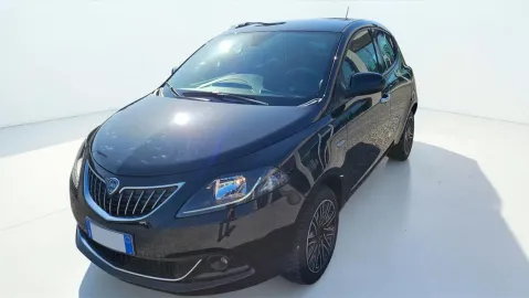 Car image 1