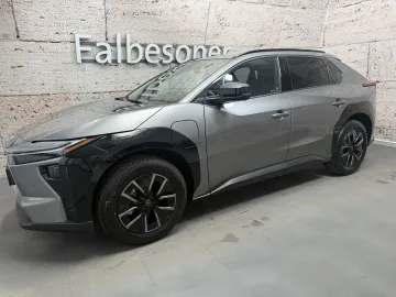 Car image 2