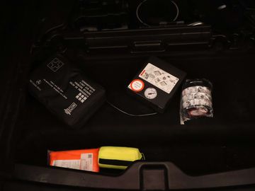 Car image 36