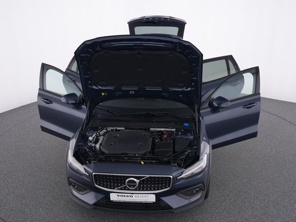 Volvo V60 Cross Country AWD B4 145 kW image number 13