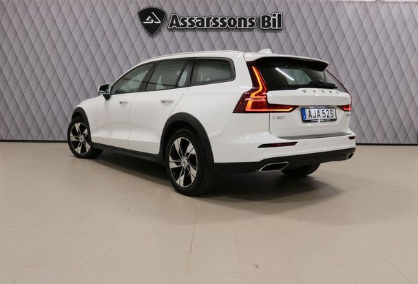 Volvo V60 Cross Country D4 AWD Momentum 140 kW image number 12