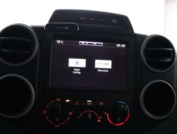 Car image 36