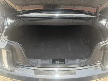 Car image 36