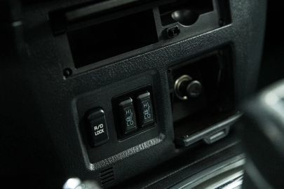 Car image 36