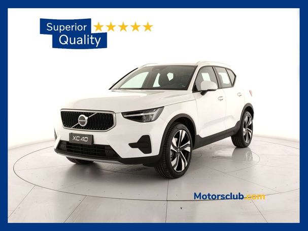 Volvo XC40 B3 Core 120 kW image number 2