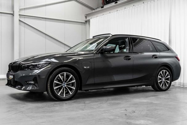 BMW 320 e Touring 150 kW image number 1