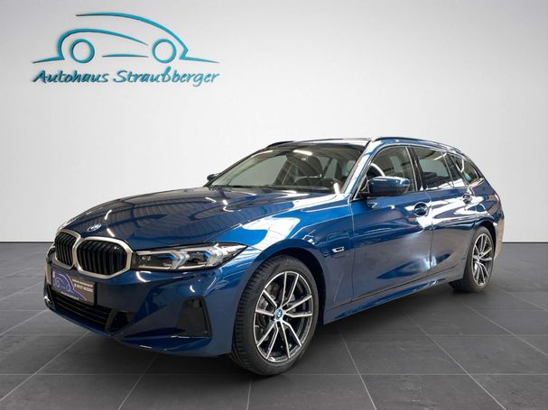 BMW 330e Touring 215 kW image number 2