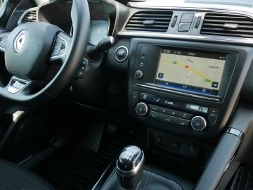 Car image 26