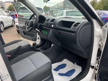 Car image 17