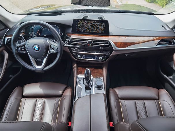 BMW 530d xDrive Luxury Line 195 kW image number 11