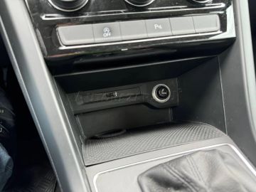 Car image 38