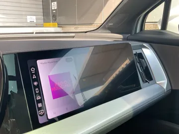 Car image 33
