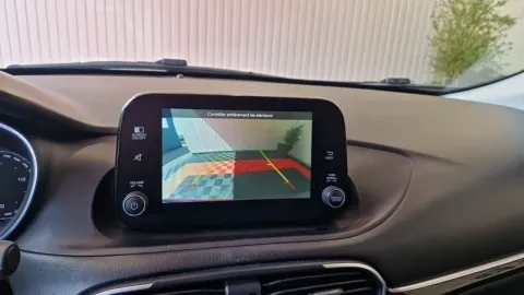 Car image 24