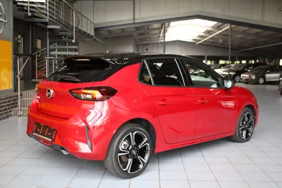 Car image 5