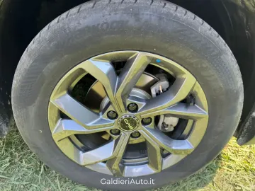 Car image 29
