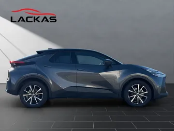 Car image 4