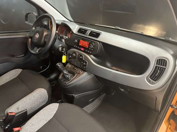 Car image 14