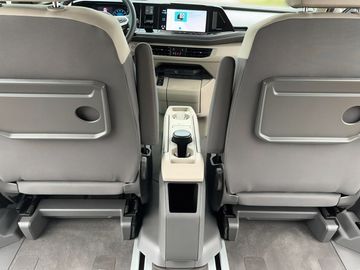 Car image 29