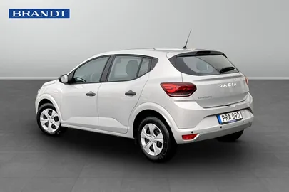 Car image 2