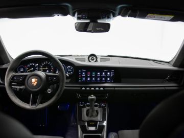Car image 33