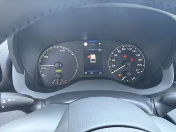 Car image 22