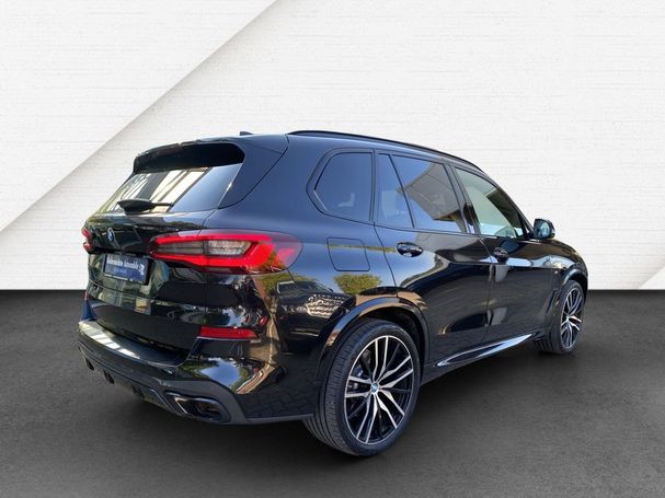 BMW X5 M50i xDrive 390 kW image number 3